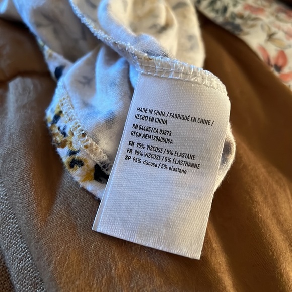 American Eagle Soft & Sexy Floral Tank - Picture 7 of 7